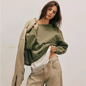 NEW Free People We The Free Shrunken
Boy Pullover